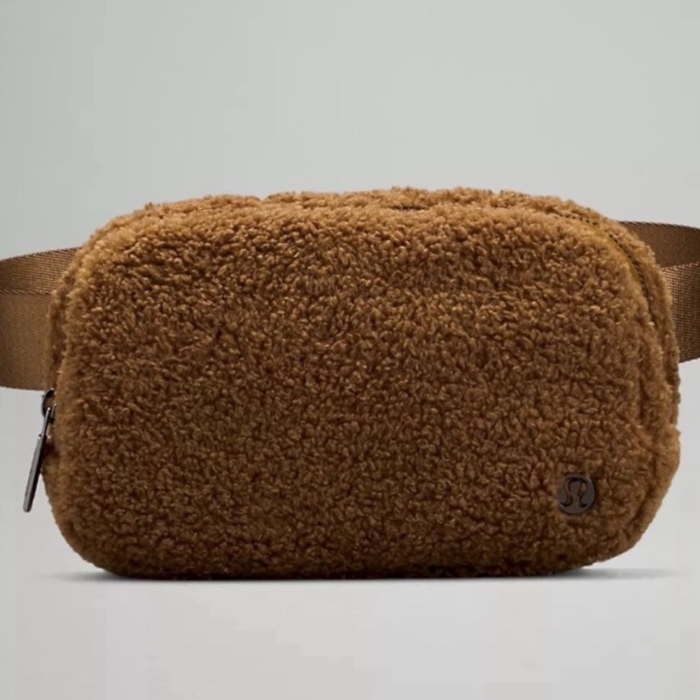 Lululemon Athletica Everywhere Sherpa Belt Bag